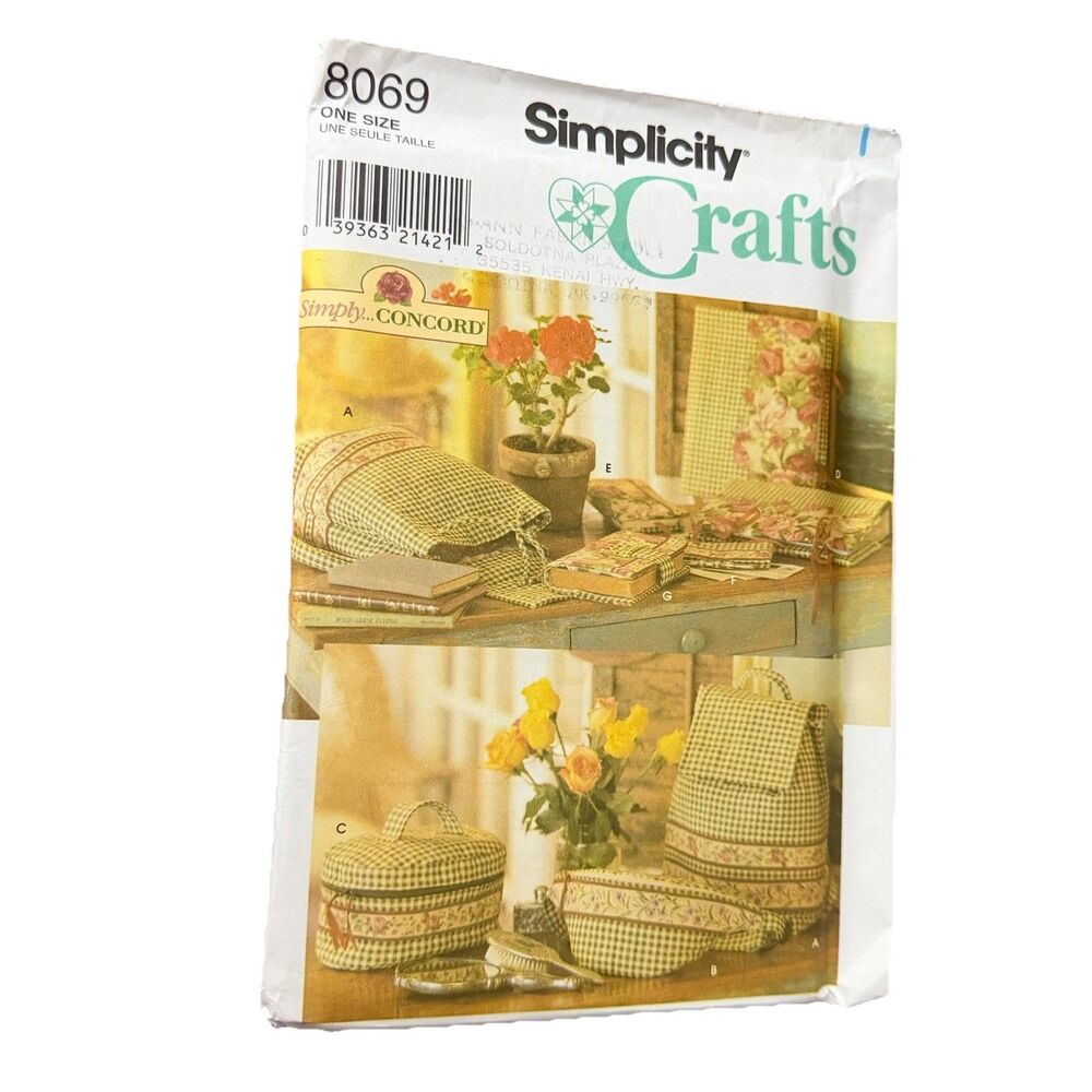 Simplicity 8069 Crafts Pattern Backpack Fanny Pack Book Covers One Size Uncut